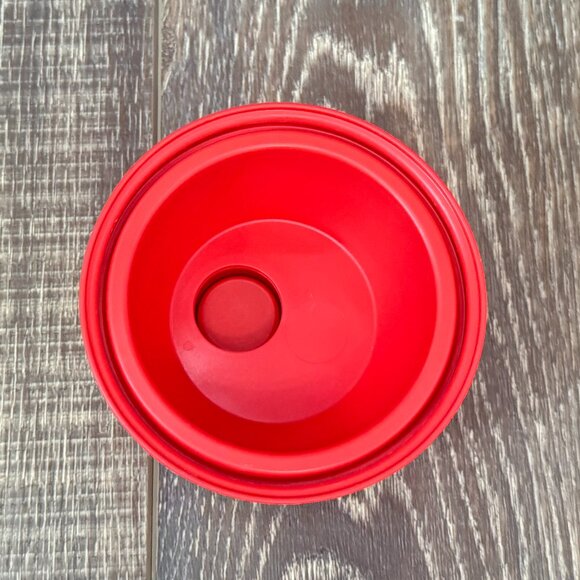 Tupperware Quick Shake Container with Insert - Picture 16 of 16